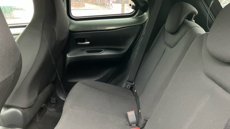 Toyota Aygo X 1.0 VVT-i Edge 5dr Petrol Hatchback